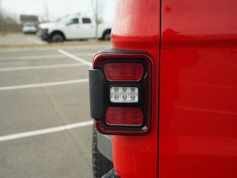 Used 2021 Jeep Gladiator Rubicon w/ LED Lighting Group image 40