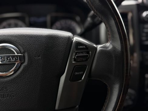 Used 2018 Nissan Titan SV AWD/4WD image 44