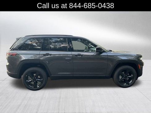 New 2025 Jeep Grand Cherokee Limited w/ Black Appearance Package image 4