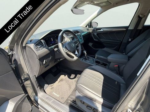 Used 2022 Volkswagen Tiguan SE FWD image 9