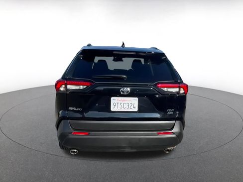 Used 2025 Toyota RAV4 XLE image 12