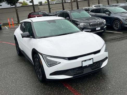 Certified 2025 Kia EV6 Light w/ Light LR Technology Package AWD/4WD image 5