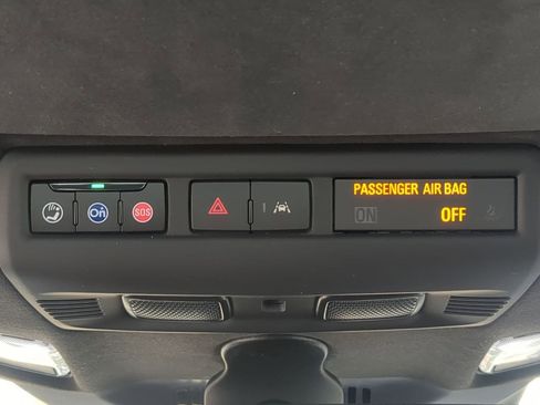 Used 2024 Chevrolet Corvette Stingray Premium Conv w/ Z51 Performance Package image 20