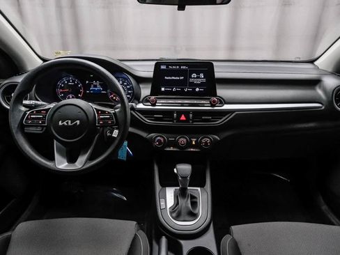 Used 2023 Kia Forte LXS w/ LXS Technology Package image 13