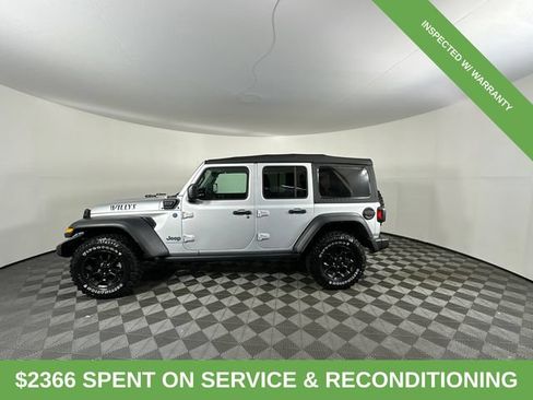 Used 2023 Jeep Wrangler Unlimited w/ Convenience Group AWD/4WD image 10