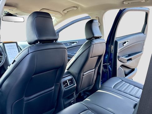 Certified 2024 Ford Edge SEL w/ Convenience Package AWD/4WD image 6
