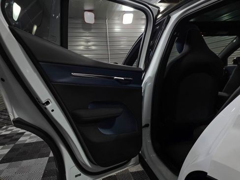 Used 2025 Volvo EX30 Plus image 30