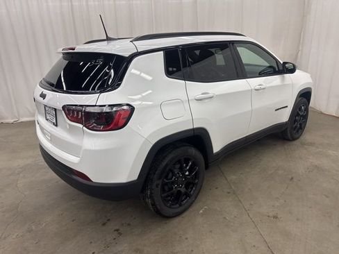 New 2026 Jeep Compass Latitude image 23