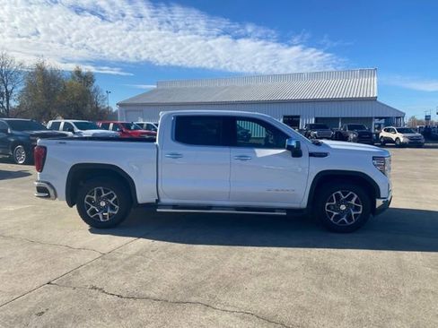 Used 2023 GMC Sierra 1500 SLT w/ SLT Premium Package image 7