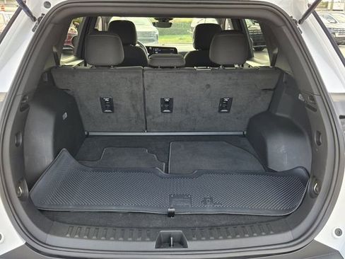 Used 2025 Chevrolet Equinox LT w/ Safety and Technology Package FWD image 13