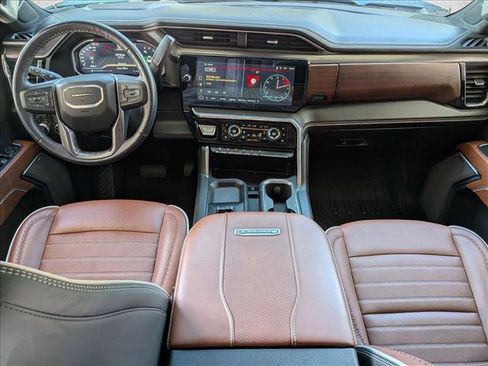 Used 2024 GMC Sierra 3500 Denali Ultimate image 15