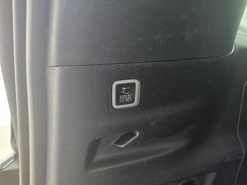 Used 2024 Jeep Wagoneer L Series II w/ Flexible Seating Group AWD/4WD image 21