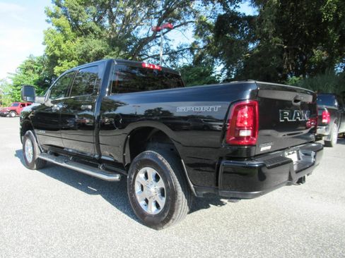 Used 2025 RAM 2500 Big Horn AWD/4WD image 5