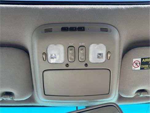 Used 2005 Lexus LX 470 4WD image 28