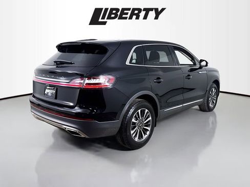 Used 2023 Lincoln Nautilus Reserve image 7