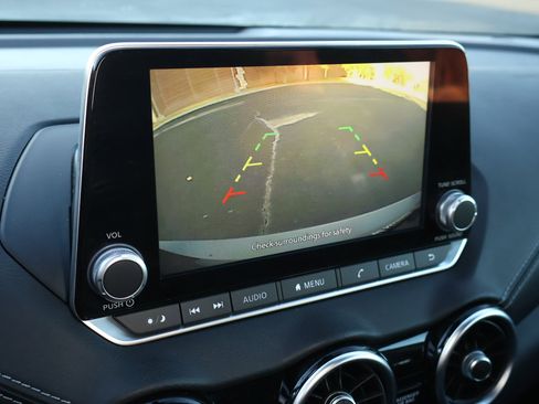 Used 2023 Nissan Sentra SV image 5