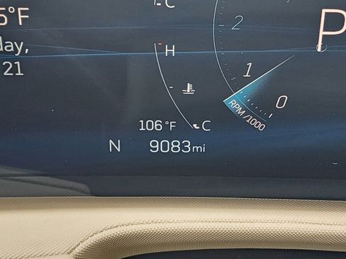 Used 2024 Cadillac XT4 Luxury image 24