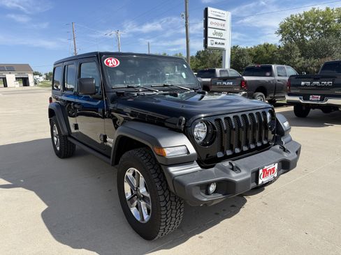 Used 2020 Jeep Wrangler Unlimited Sport S AWD/4WD image 33