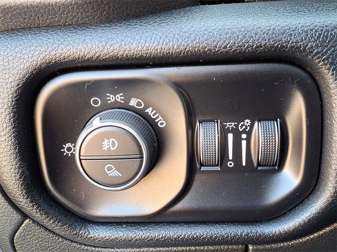 Used 2022 RAM 1500 Laramie image 22