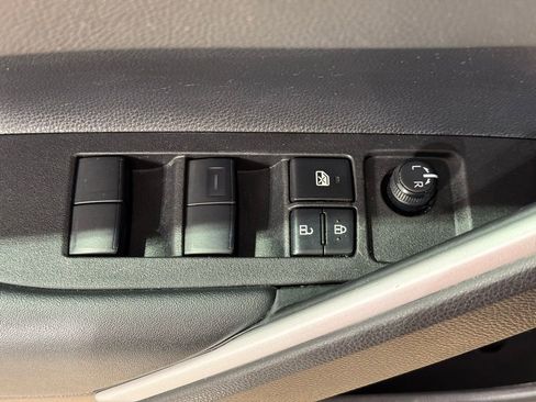 Certified 2025 Toyota Corolla Cross XLE image 16