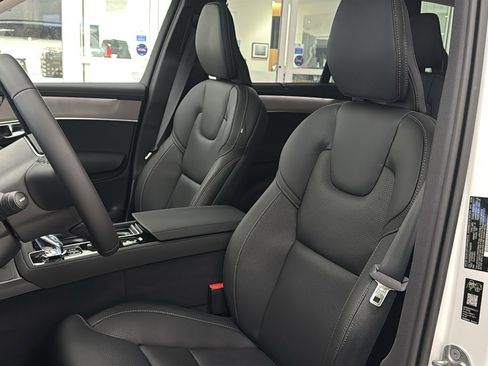 New 2026 Volvo XC90 T8 Ultra w/ Protection Package Premier AWD/4WD image 23