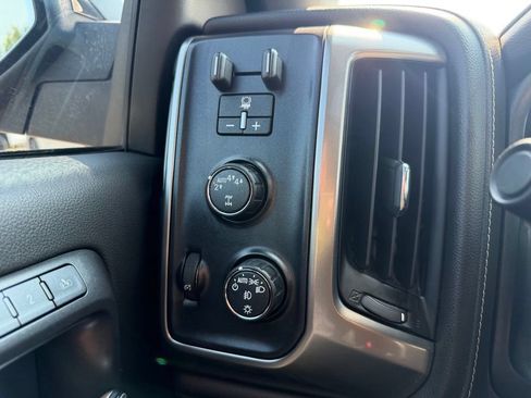 Used 2018 Chevrolet Silverado 1500 LTZ Z71 w/ LTZ Plus Package AWD/4WD image 35