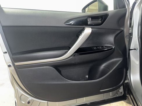 Used 2022 Mitsubishi Eclipse Cross LE image 23