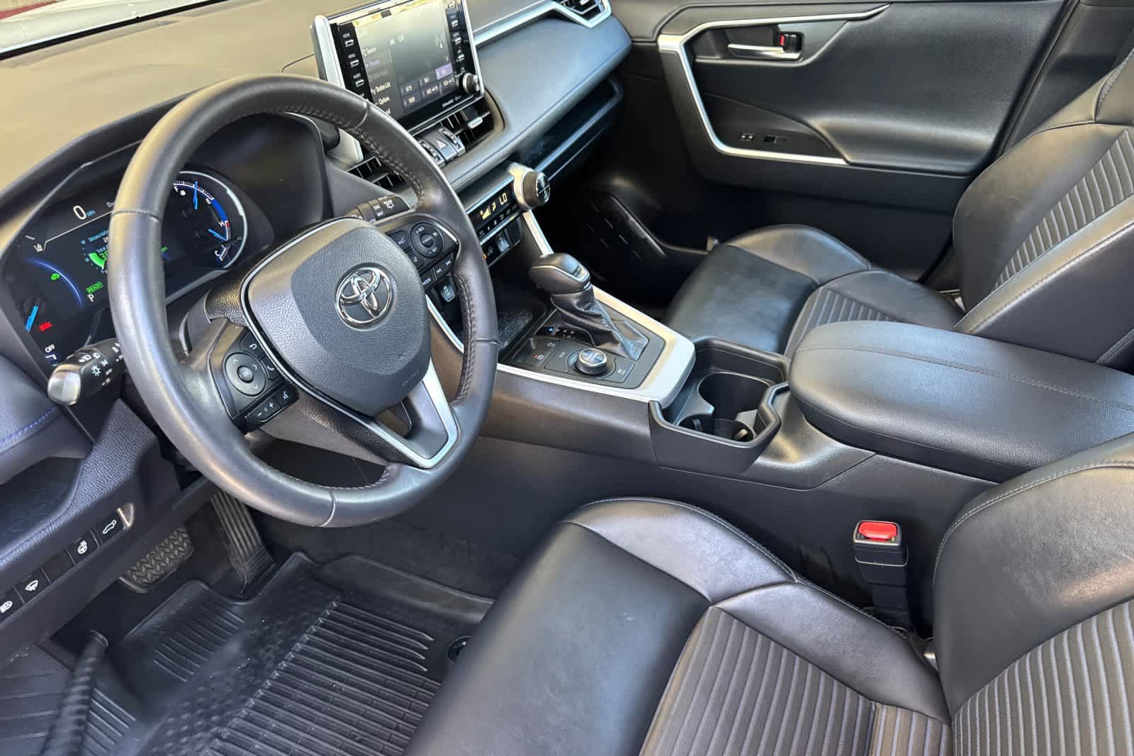 Certified 2021 Toyota RAV4 XSE w/ XSE Grade Weather Package AWD/4WD image 12
