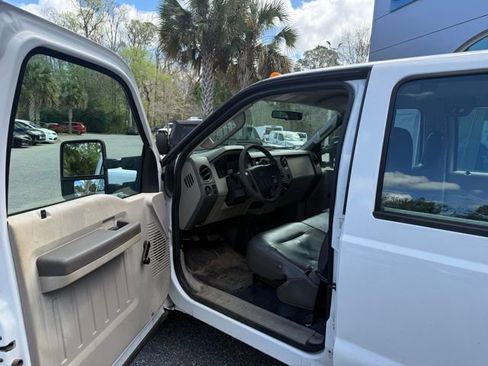 Used 2009 Ford F350 XL image 4