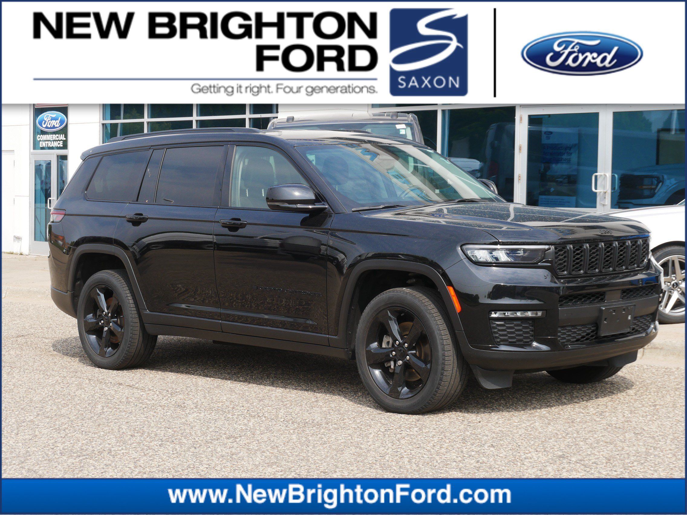 Used 2023 Jeep Grand Cherokee L Limited w/ Black Appearance Package AWD/4WD image 1