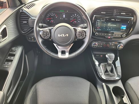 Used 2022 Kia Soul X-Line image 17