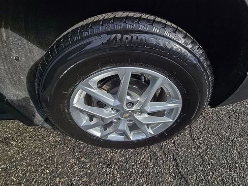 Used 2022 Chevrolet Equinox LT image 36