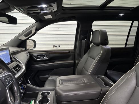 Used 2021 Chevrolet Suburban Premier image 21