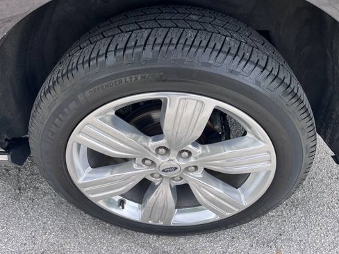 Used 2020 Ford Expedition Limited RWD image 18