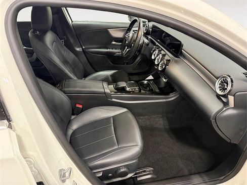 Used 2022 Mercedes-Benz A 220 4MATIC image 15