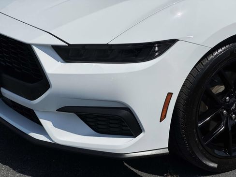 Used 2025 Ford Mustang Coupe RWD image 29