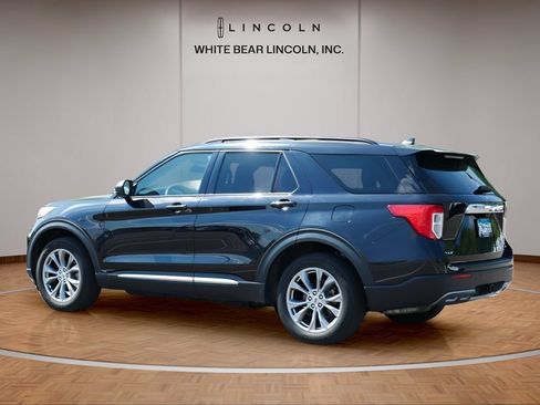 Used 2022 Ford Explorer XLT w/ Equipment Group 202A AWD/4WD image 7