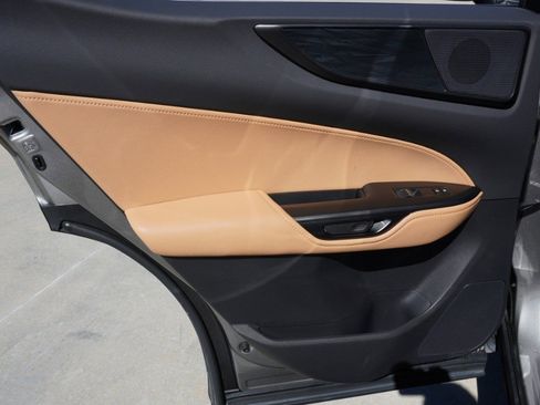 Used 2025 Lexus NX 250 FWD w/ Towing Package (2000 Lbs) image 32