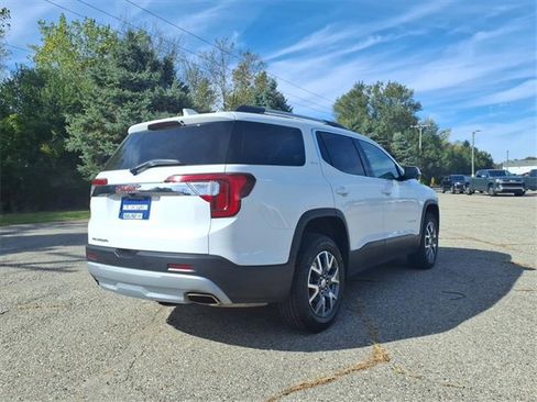 Used 2023 GMC Acadia SLT image 7