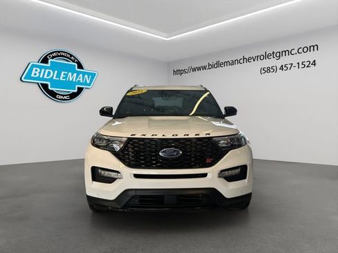 Used 2021 Ford Explorer ST w/ ST Street Pack image 2