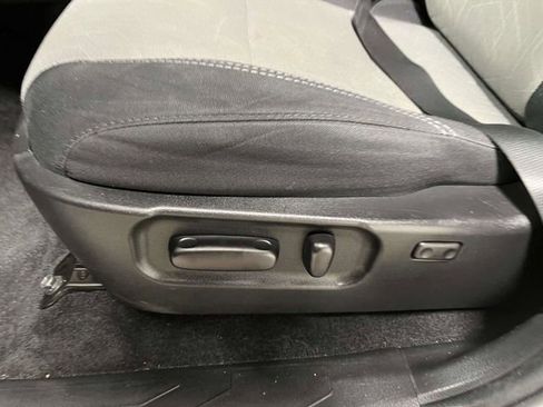 Used 2021 Toyota Tacoma TRD Sport image 17