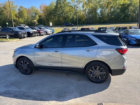 Used 2024 Chevrolet Equinox RS image 30
