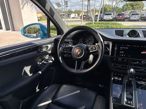 Used 2023 Porsche Macan Turbo image 22
