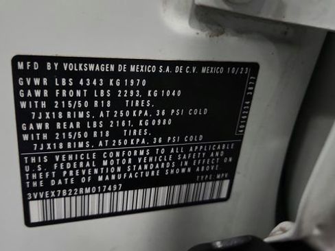 Used 2024 Volkswagen Taos SE w/ Panoramic Sunroof Package image 24