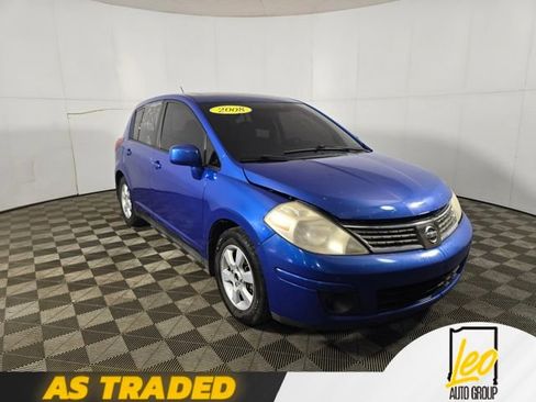 Used 2008 Nissan Versa Hatchback w/ Convenience Pkg FWD image 4