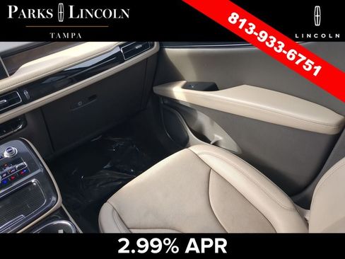 Certified 2022 Lincoln Nautilus Reserve w/ Luxury Package AWD/4WD image 15