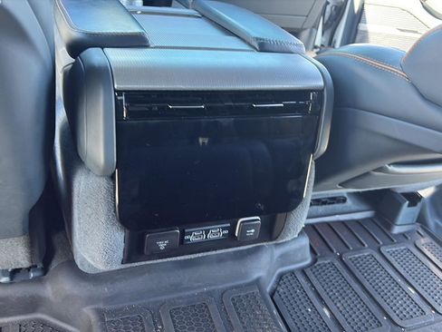 Used 2022 Jeep Grand Wagoneer Series III w/ Flexible Seating Group image 20
