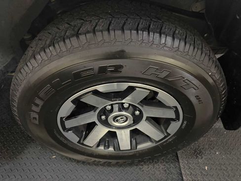 Certified 2023 Toyota 4Runner TRD Off-Road image 9