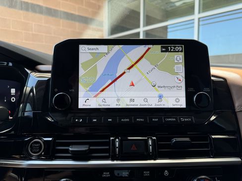 Used 2022 Nissan Pathfinder Platinum w/ Cargo Package image 24