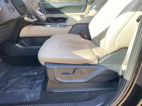 Certified 2024 Ford Expedition Limited image 22